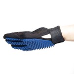 Textile and rubber glove, for brushing pets, blue color, right hand